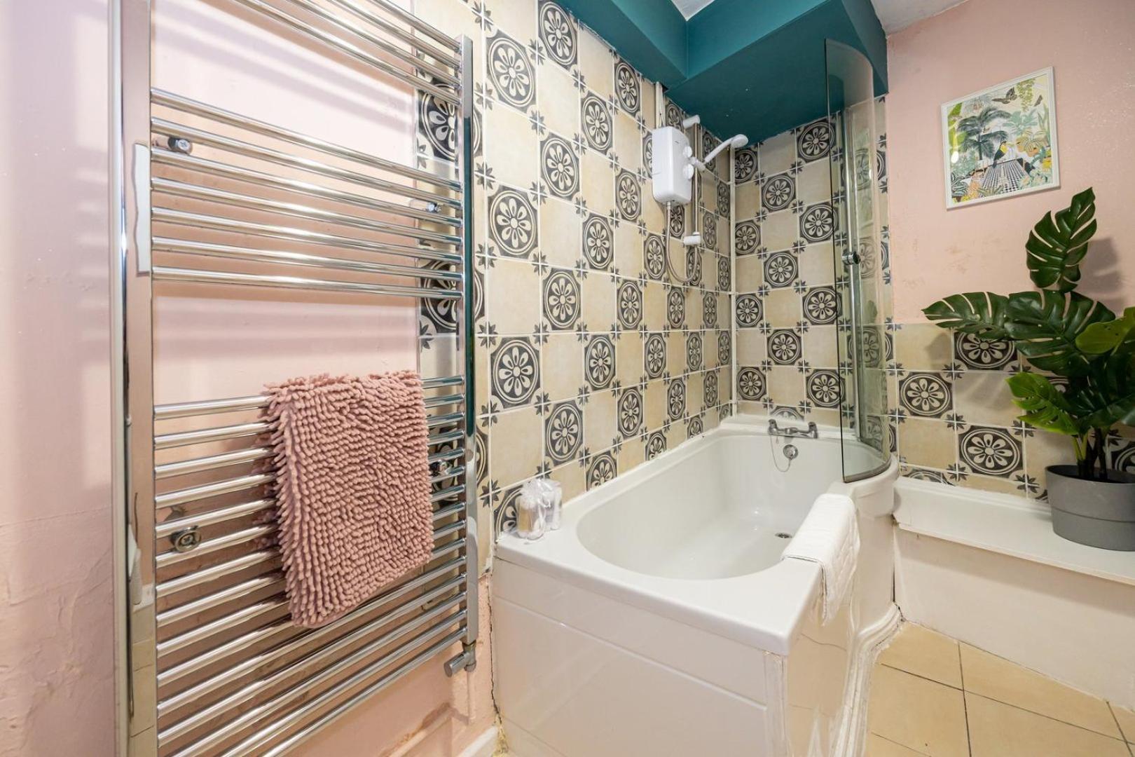 Ferienwohnung Guestready - Charming Haven In Knowledge Quarter Liverpool Exterior foto