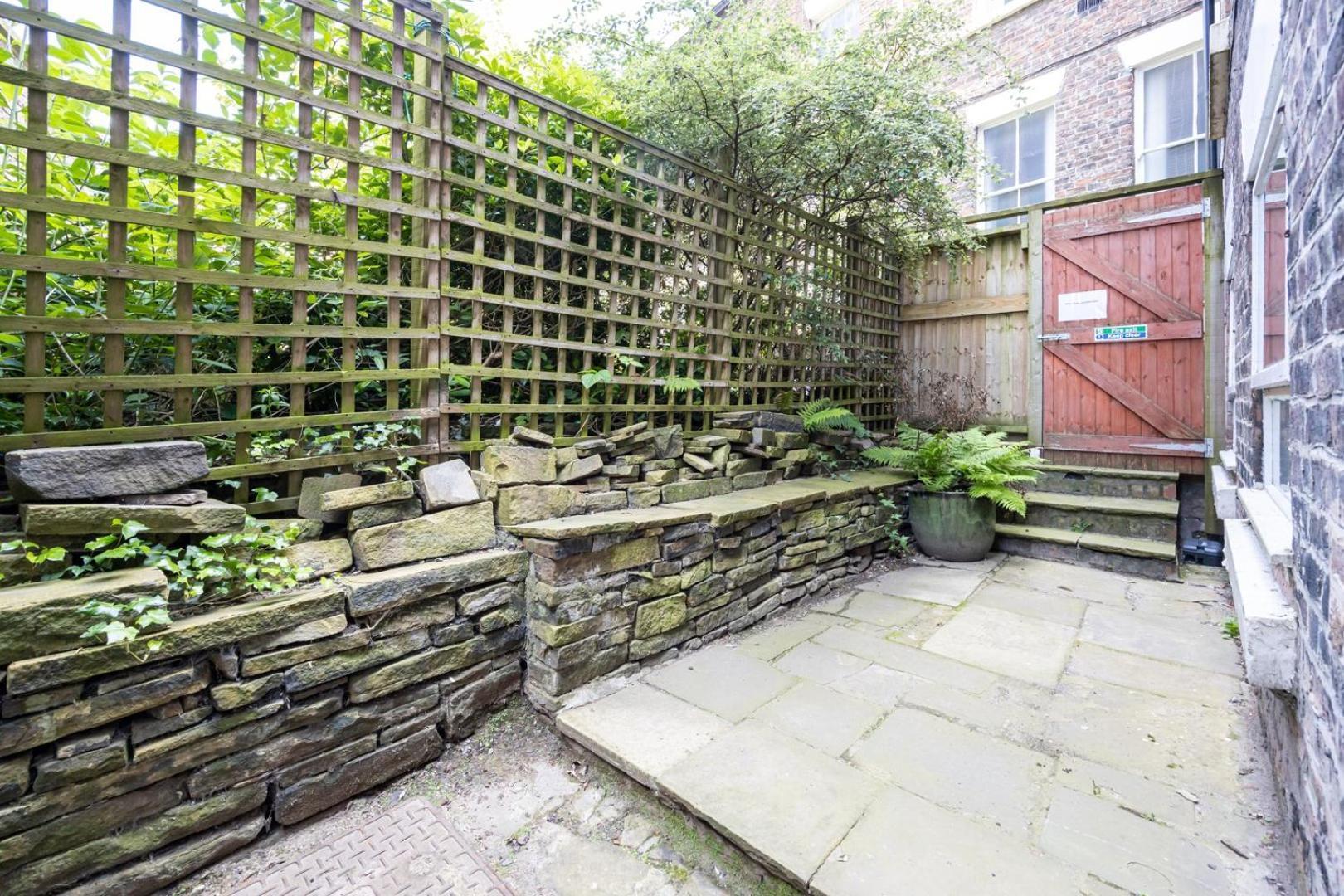 Ferienwohnung Guestready - Charming Haven In Knowledge Quarter Liverpool Exterior foto
